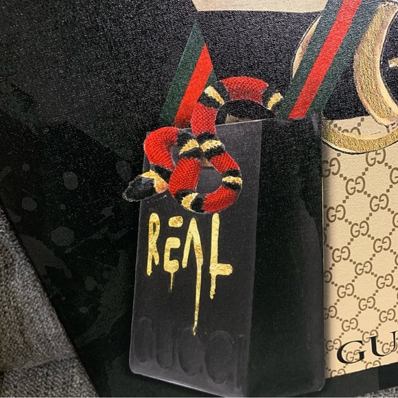 NWT 26”x 18” NEW IN BOX GIRL IN ROME NEW IN SHIPPING BOX - Picture 7 of 8